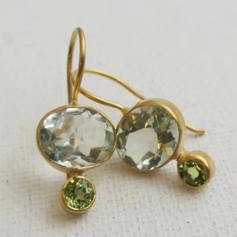 Elegant Green Crystal Drop Earrings — image 1