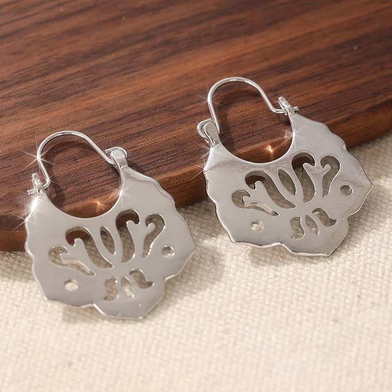 Vintage Abstract Silver Cutout Drop Earrings — image 1